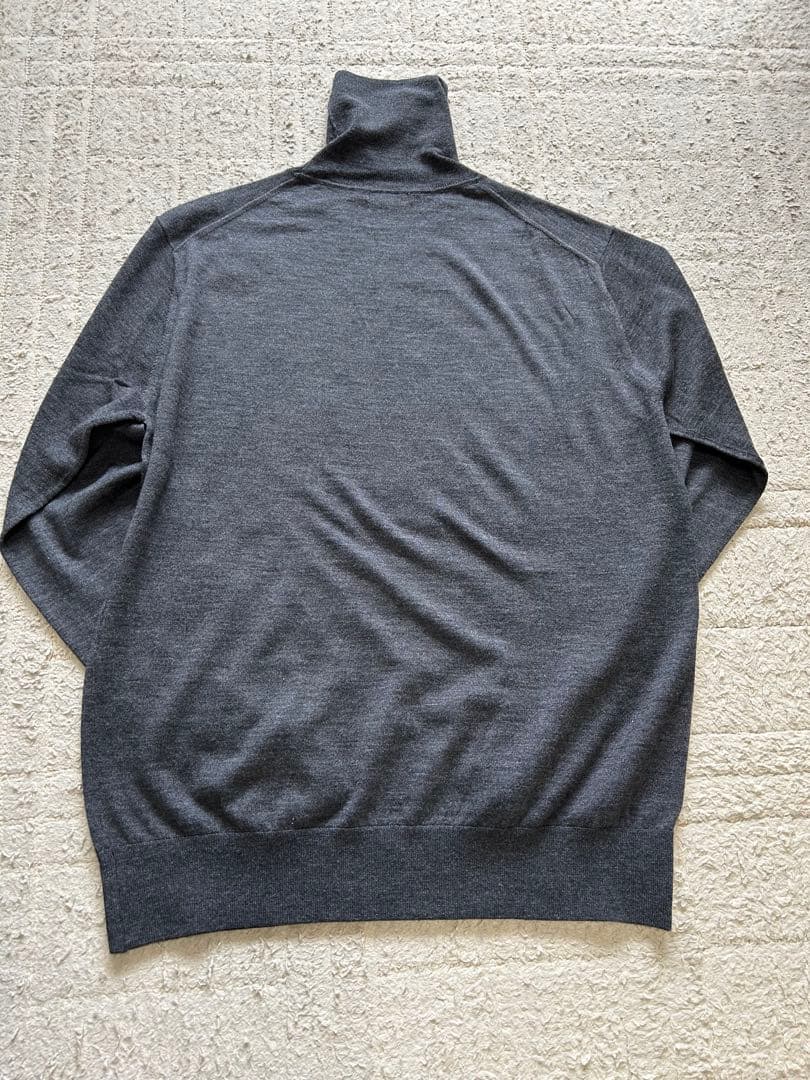 THE SOVEREIGN HOUSE ハイゲージ タートルネックニット