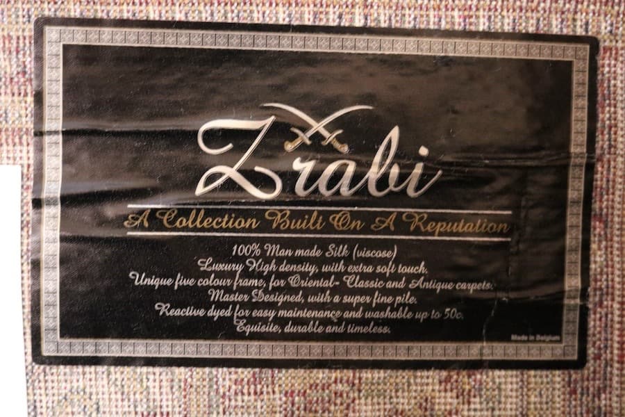 送料無料！ペルシャ柄絨毯 160×230 新品 ラグ カーペット 訳あり