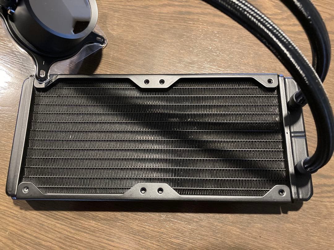 PC用ファン・クーラー NZXT KRAKEN 240