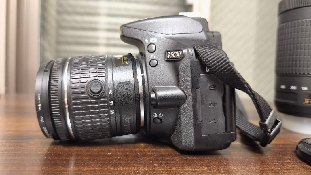 Nikon D5600 デジタル一眼レフカメラ