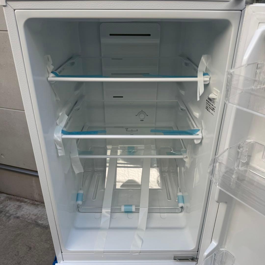 212⭐️2021年製★新品、未使用品★アイリス　冷蔵庫　ホワイト　一人暮らし