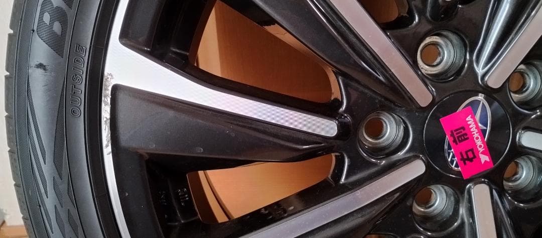 taku様 【送料込み・値下げ】 レヴォーグSTI VN5 純正ホイールとタイヤ