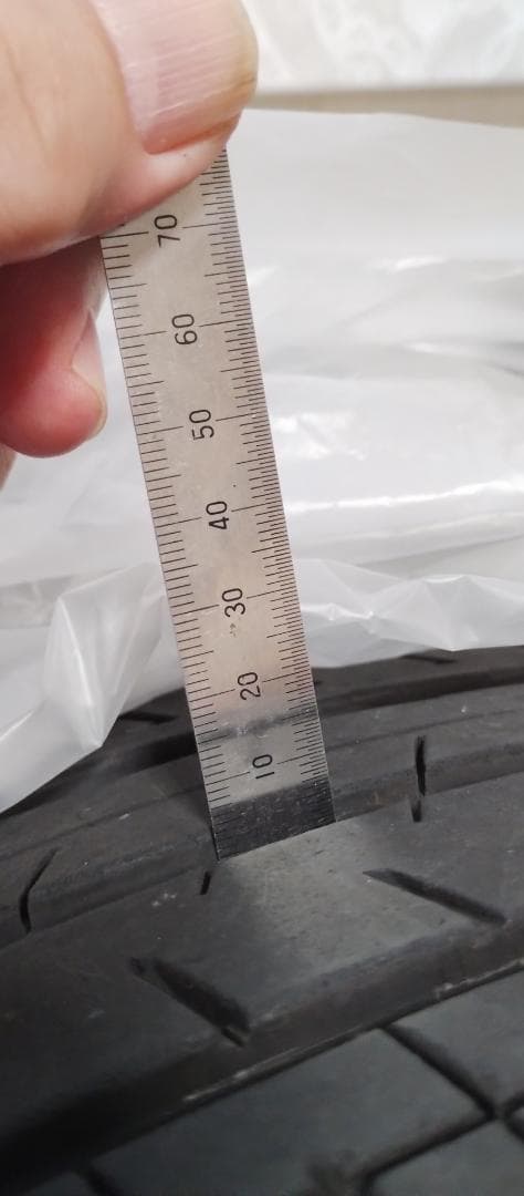 taku様 【送料込み・値下げ】 レヴォーグSTI VN5 純正ホイールとタイヤ