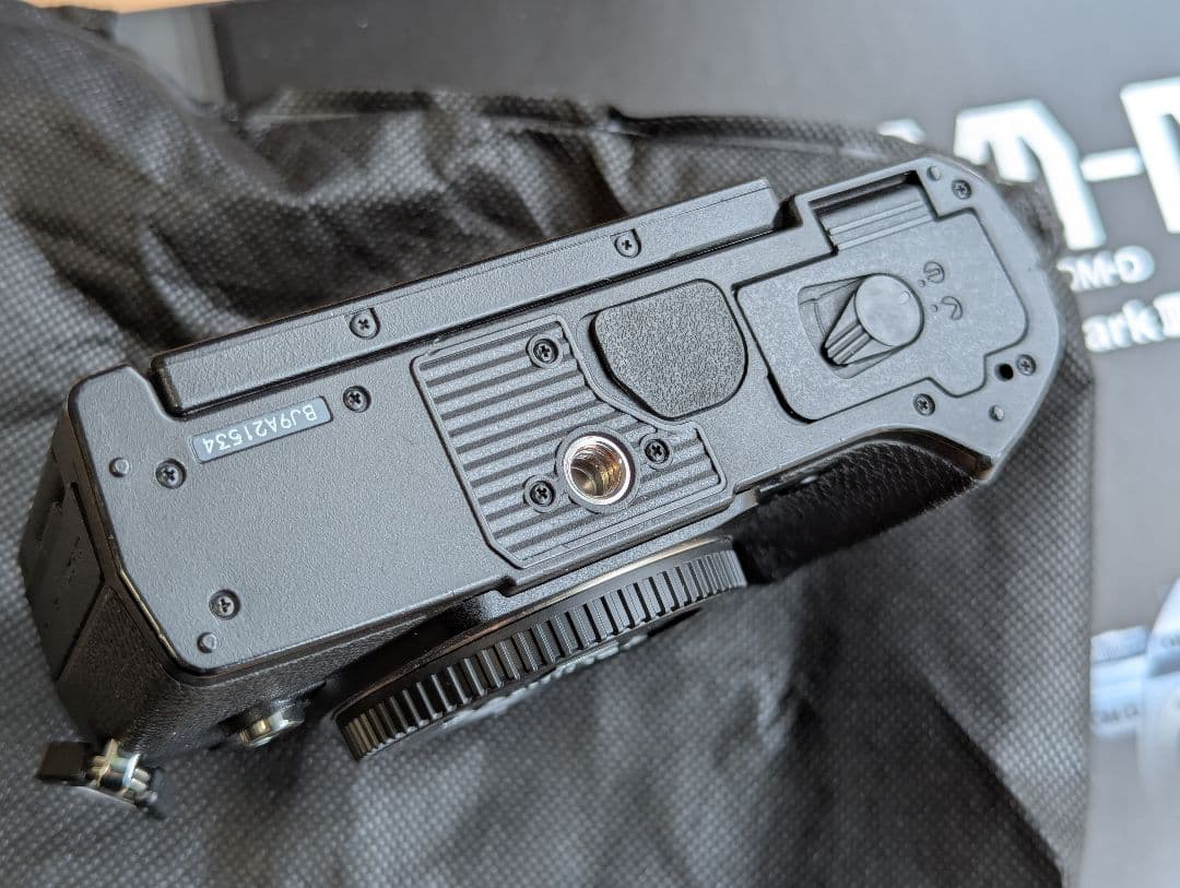 【美品】OLYMPUS OM-D E-M5 Mark III 本体　元箱付