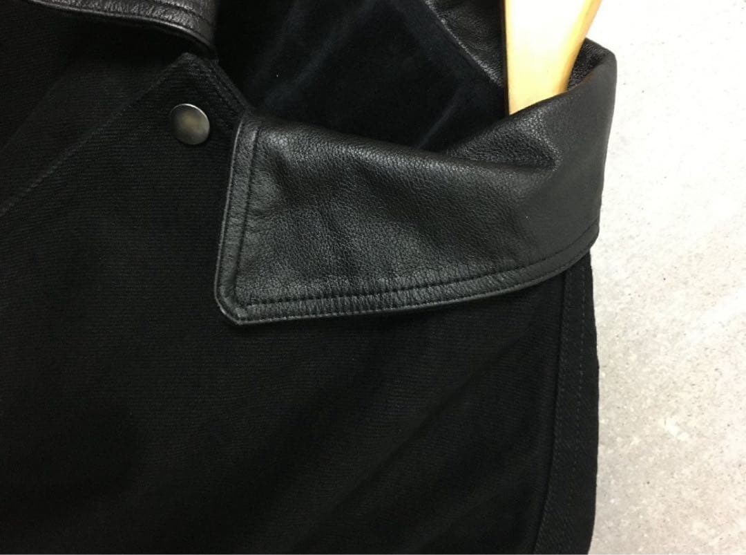 少数限定 ショップ別注 25AW 襟レザー　カバーオール ワークcomoli