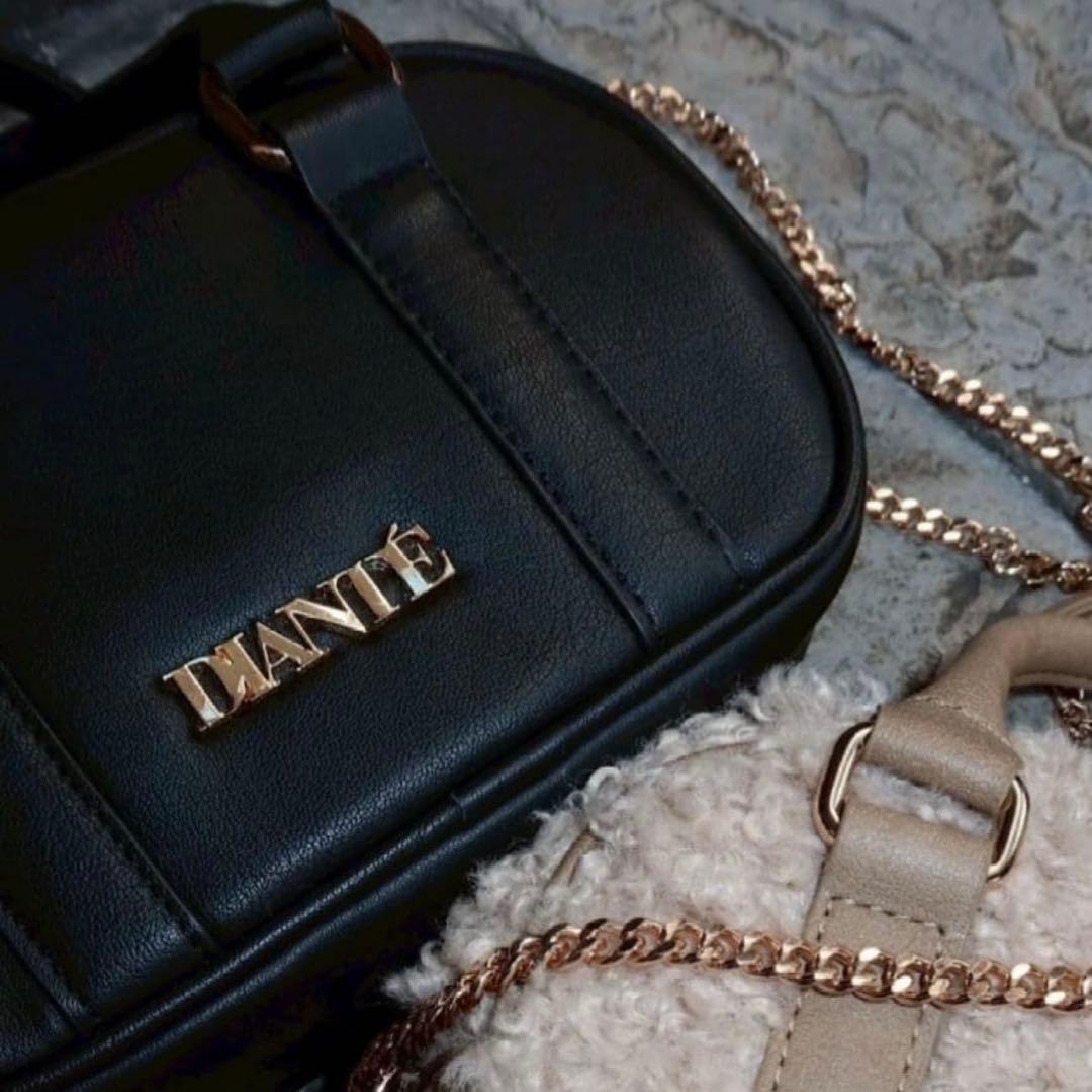 DIANTE GOLD CHAIN LOGO MINI BAG ブラック