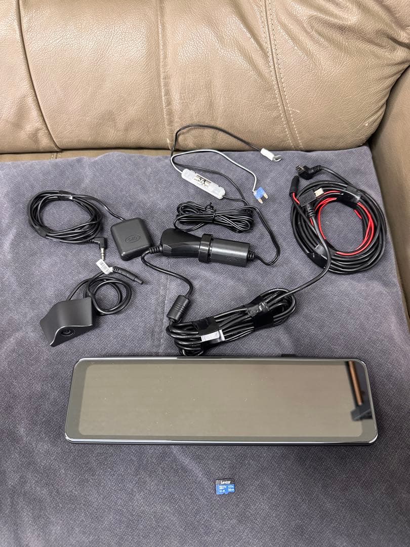 JADO g810＋ドライブレコーダー　デジタルミラー　前後