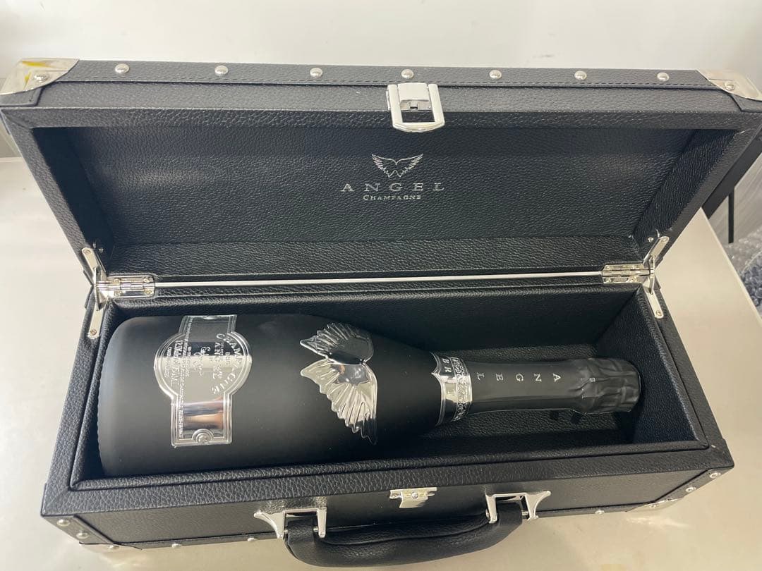 ANGEL シャンパン ブラック　箱付き
