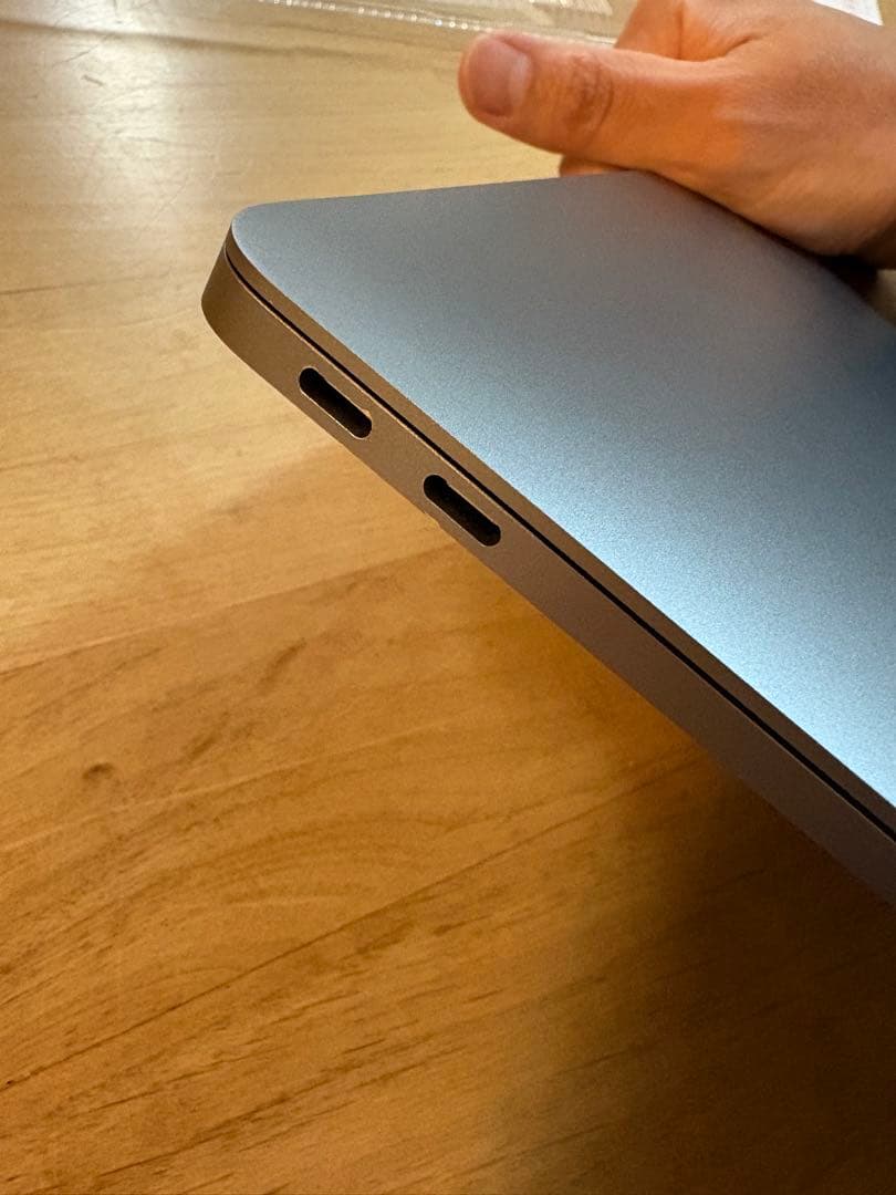 【美品】MacBook Air M1 2020 8GB/256GB