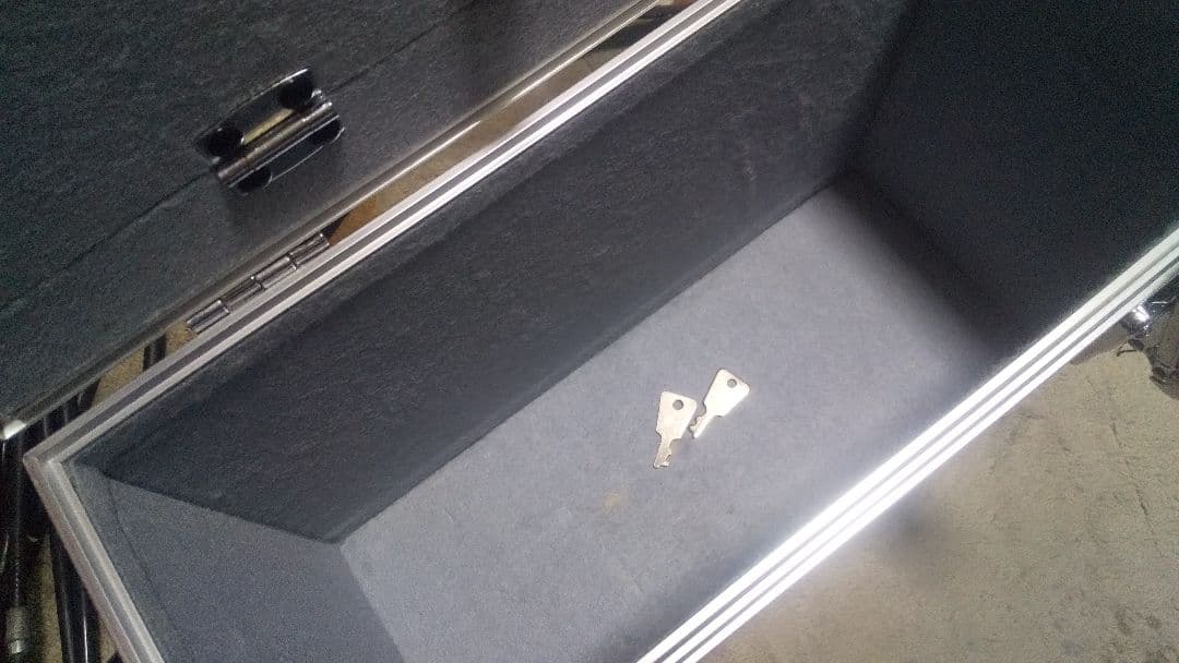 アルミケース カメラケース 鍵付き 中古