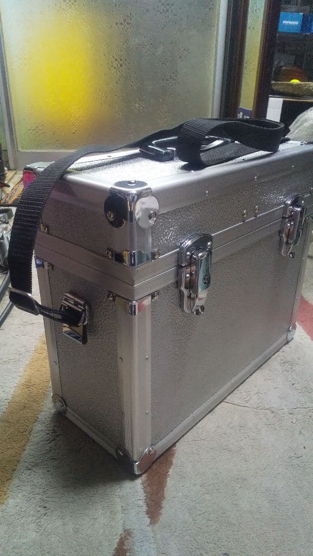 アルミケース カメラケース 鍵付き 中古