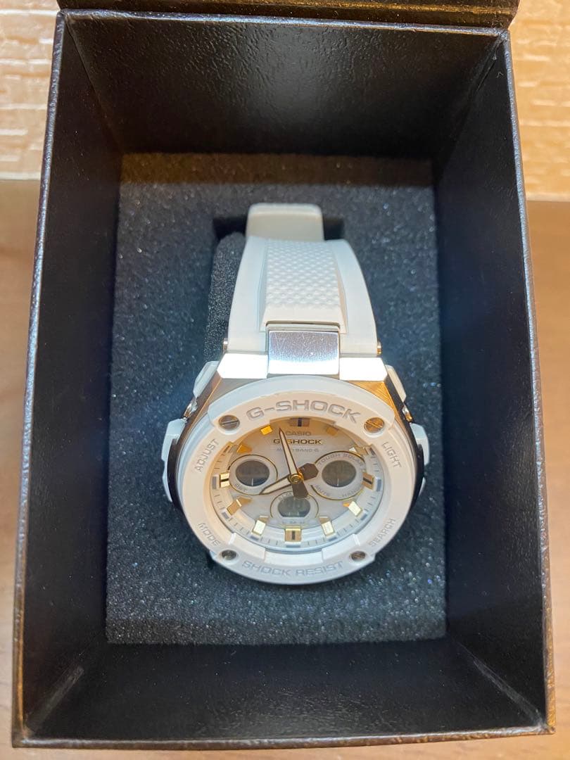 【極美品】GST-W300-7AJF G-SHOCK 電波ソーラー　ホワイト