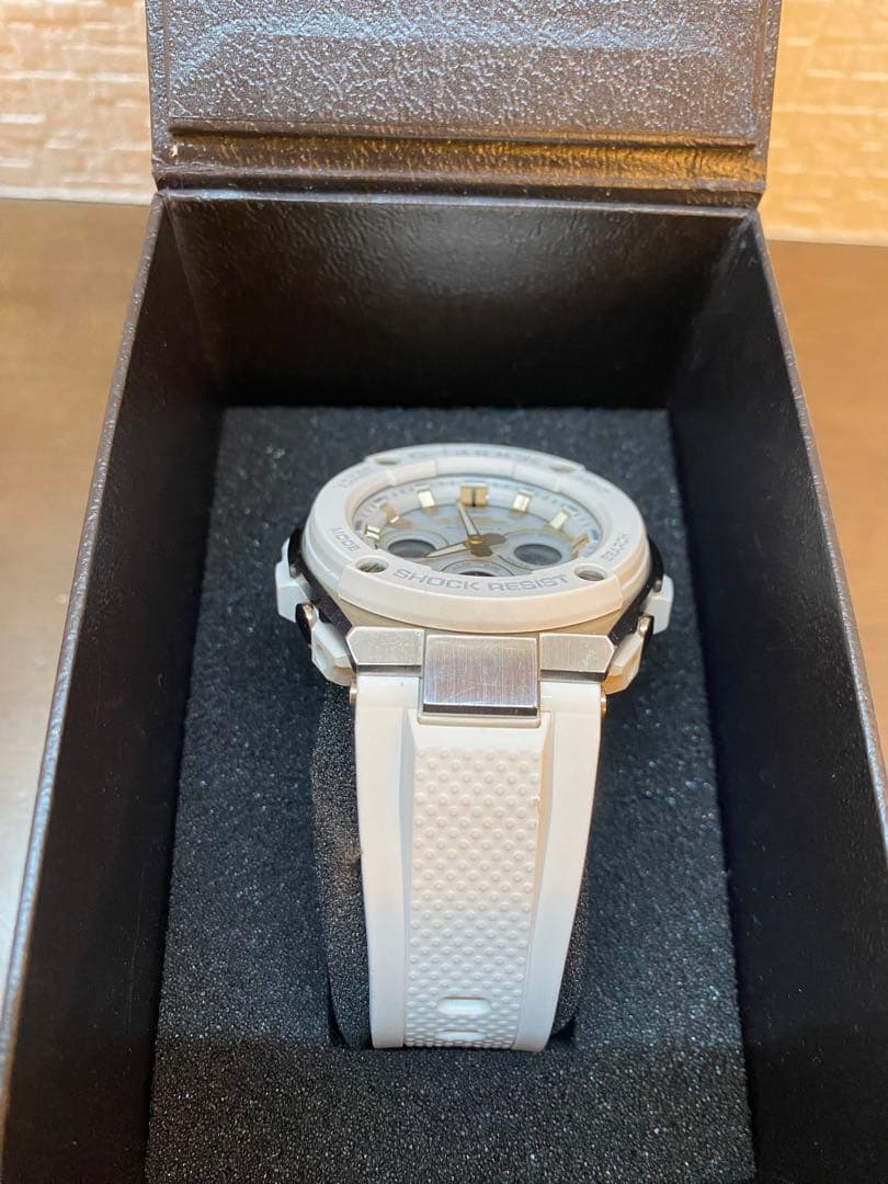 【極美品】GST-W300-7AJF G-SHOCK 電波ソーラー　ホワイト
