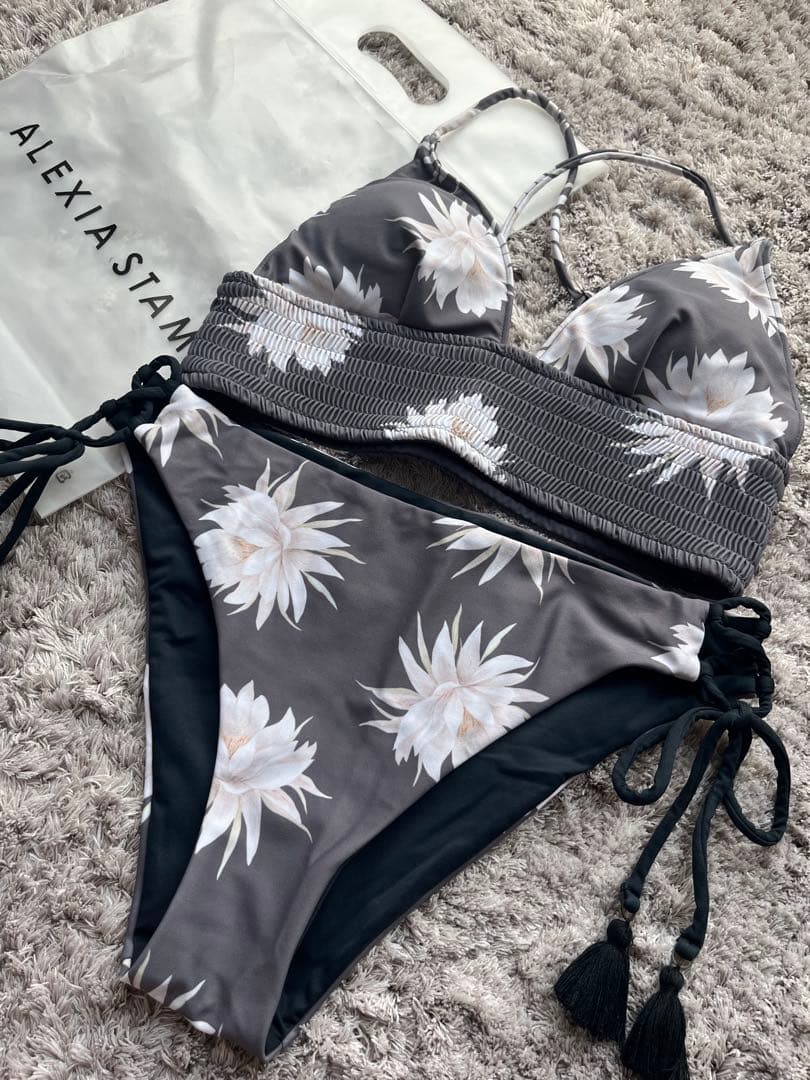 ALEXIA STAM フラワープリント水着