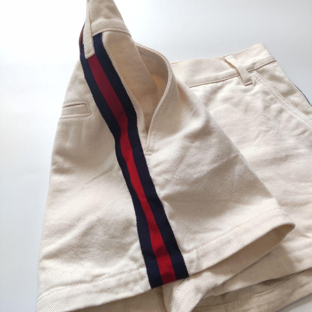 美品 グッチ ホワイトデニム ショートパンツ シェリーライン レザーパッチ 24
