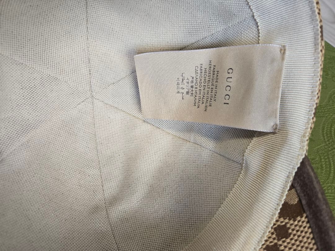 グッチGUCCIビッグロゴ入りキャップ美品明日まで