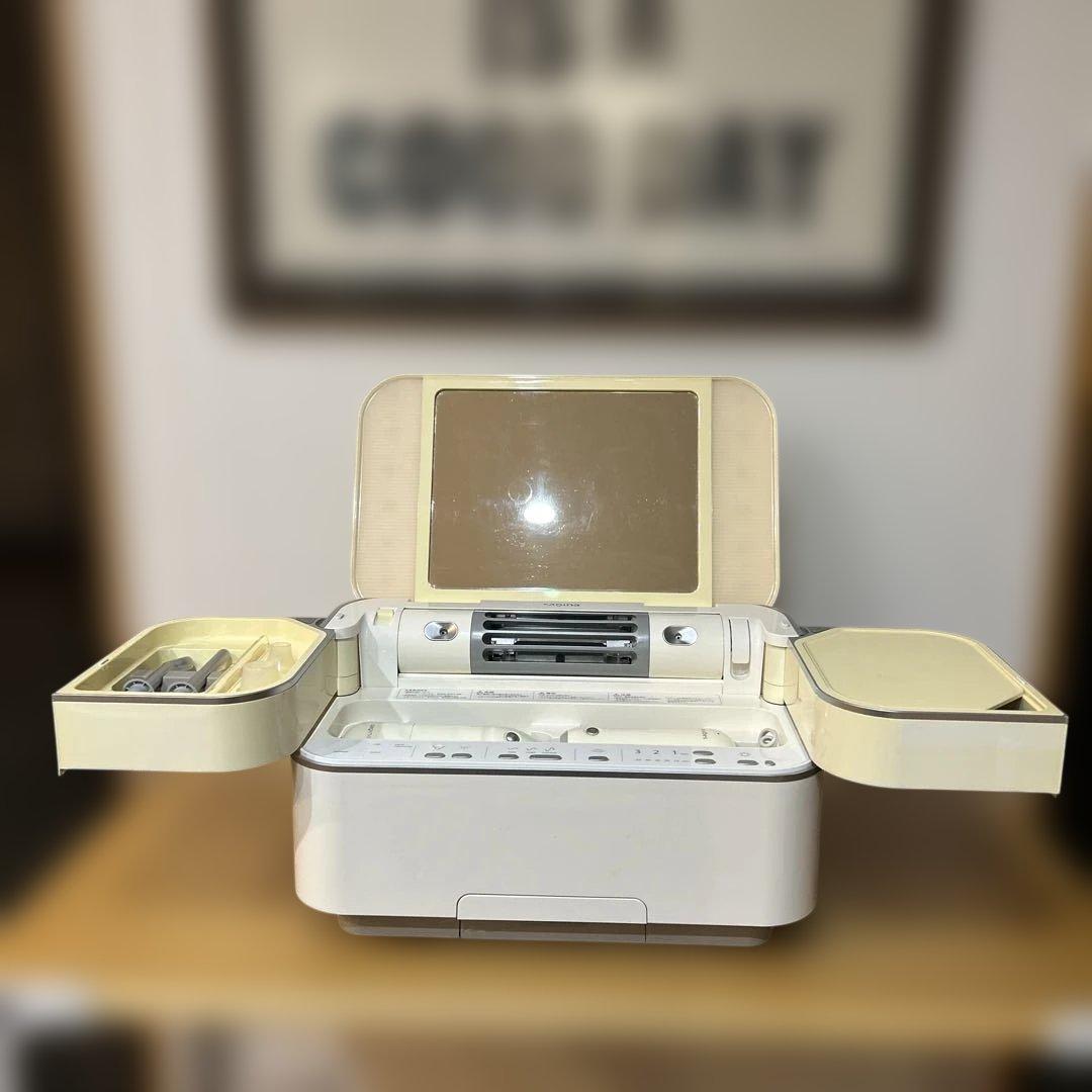 SAQINA美容器ミラー付きビジュー