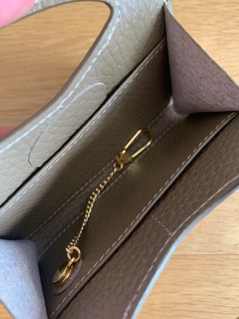 s*a様 ほぼ未使用！ATAO elvyチャーム　カード入れチャーム　トープ　ア