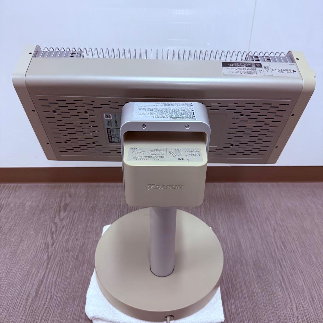 美品　DAIKIN ダイキン セラムヒート　遠赤外線暖房機　ERFT11XSE8