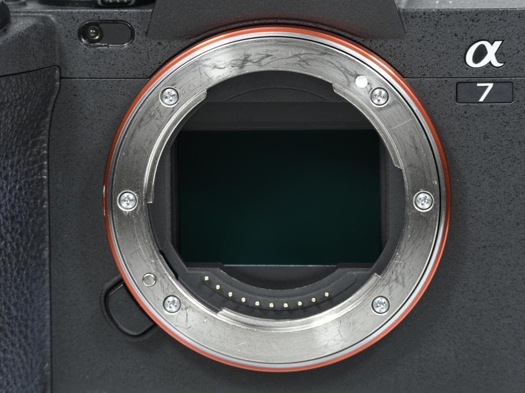 【美品】 SONY α7 IV ILCE-7M4 ボディ 《ショット数4052》