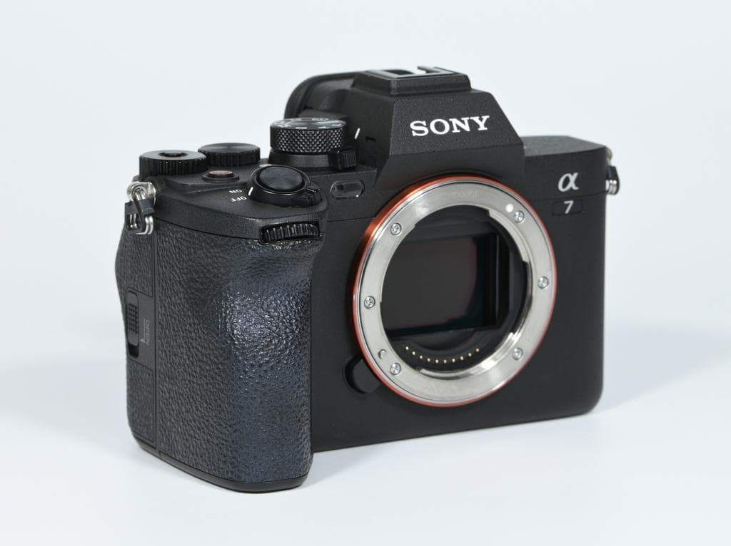 【美品】 SONY α7 IV ILCE-7M4 ボディ 《ショット数4052》