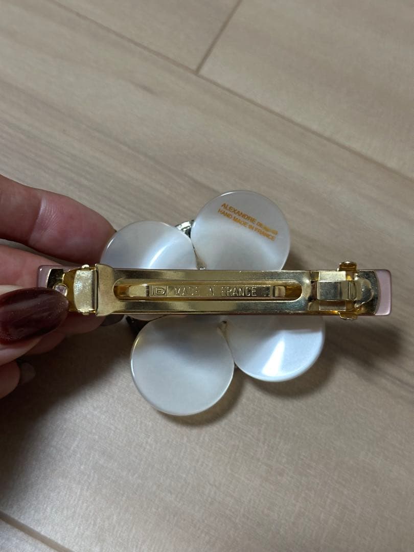 アレクサンドルドゥパリ スワロフスキー付きバレッタ