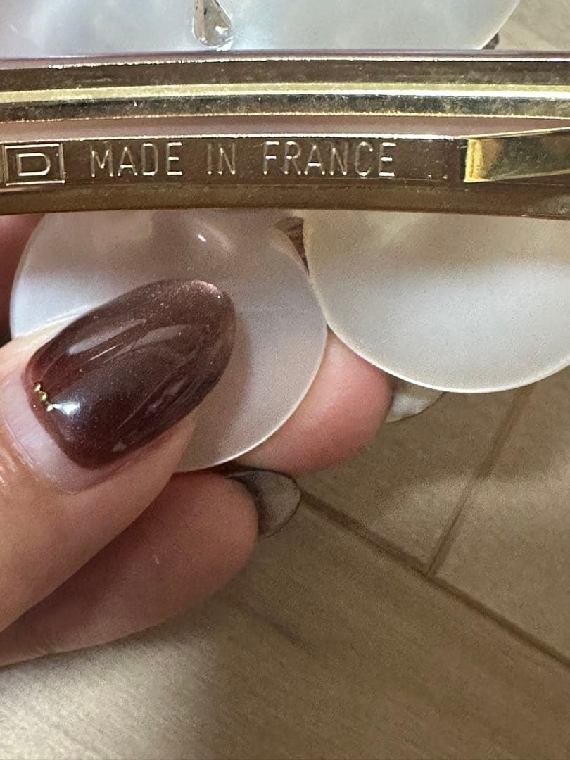 アレクサンドルドゥパリ スワロフスキー付きバレッタ