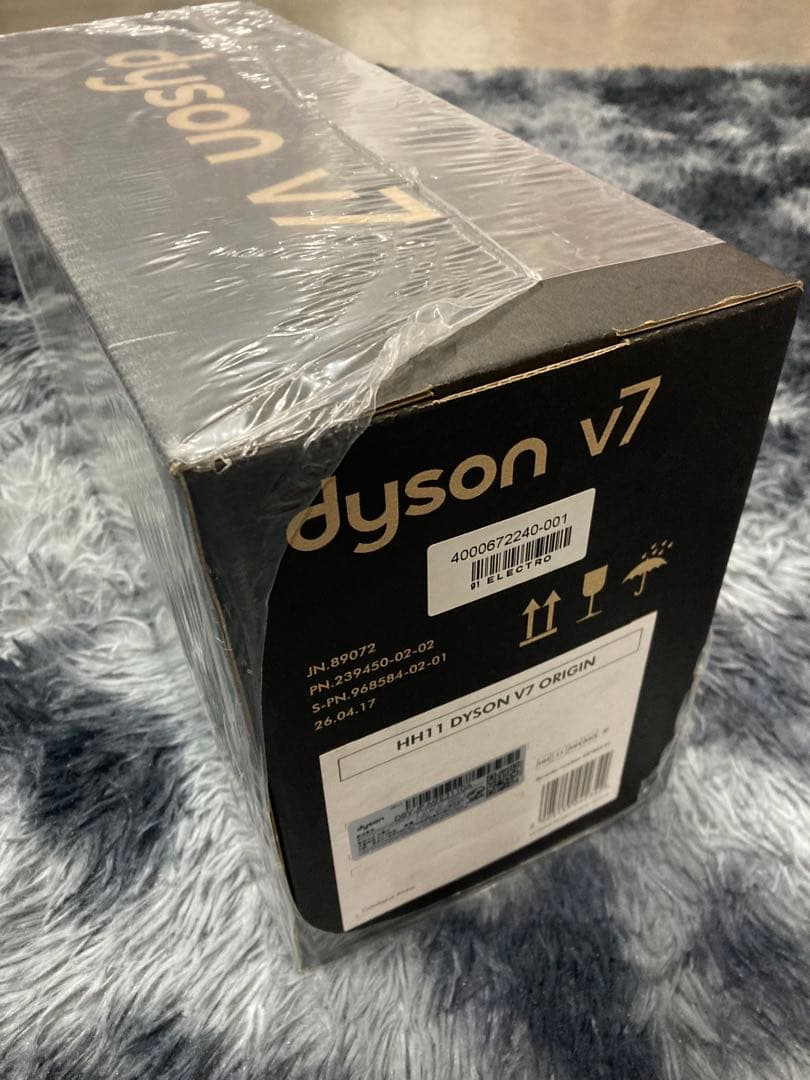 新品未開封 Dyson v7 HH11 ORIGIN コードレスクリーナー