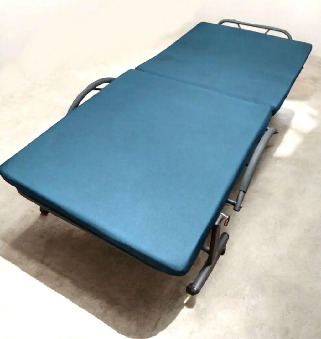 美品 折りたたみベッド リクライニング機能付 福岡市内と隣接市町村限定配送