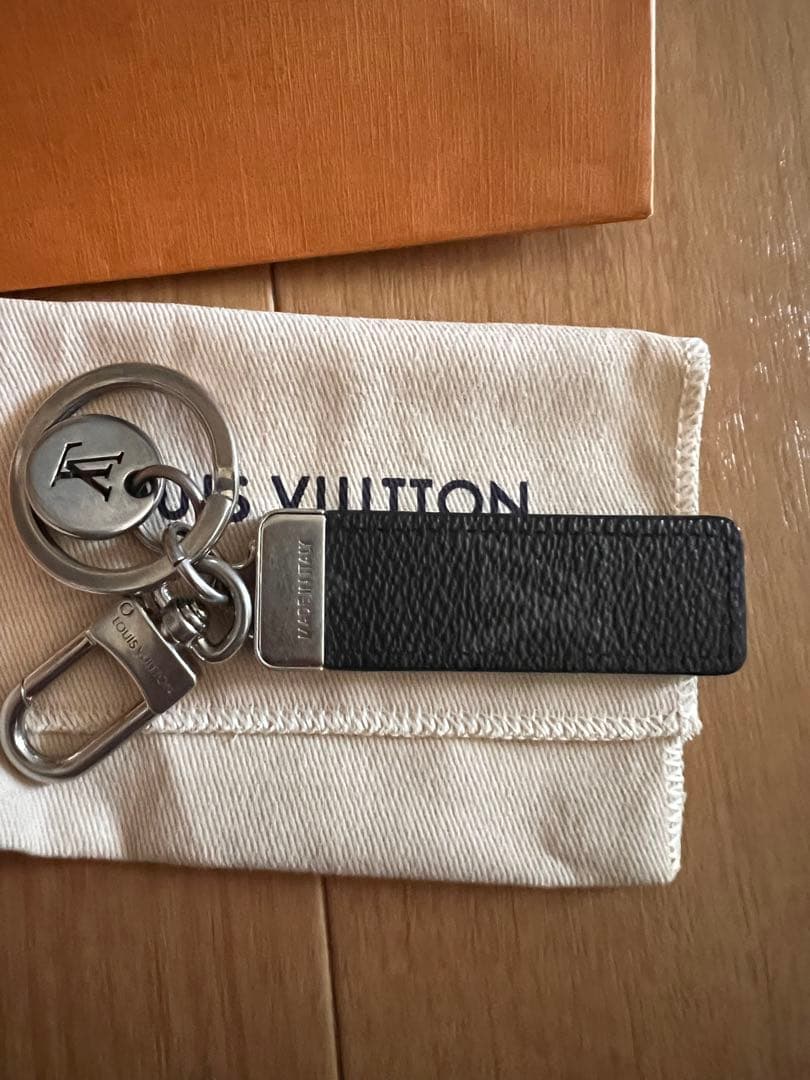 Louis Vuitton ブラック キーホルダー