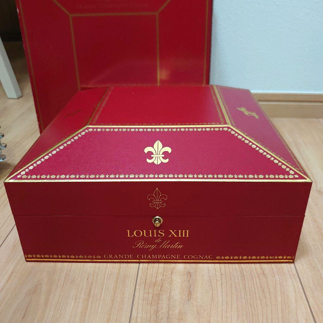 レミーマルタン ルイ13世 金キャップ　替栓付き・四角形箱　未開封・訳有