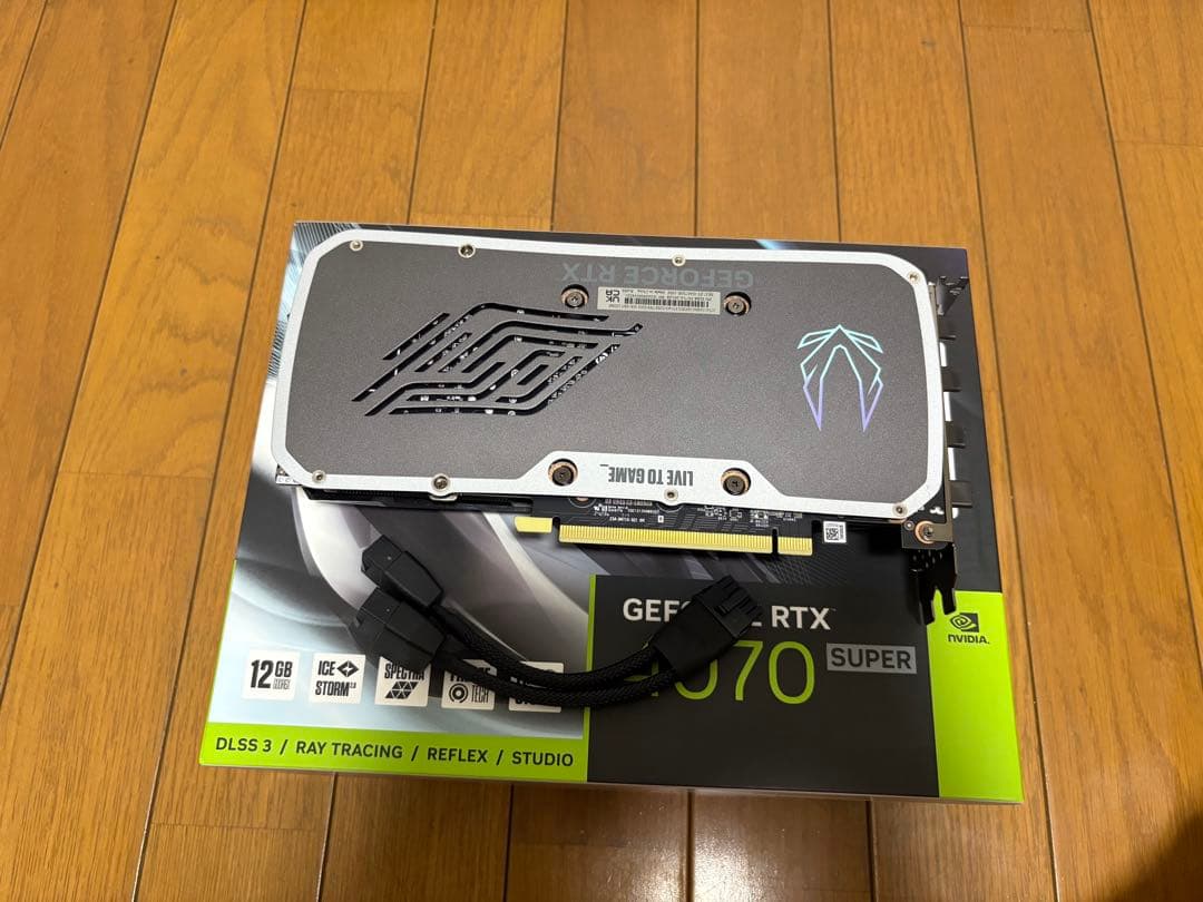 RTX 4070 SUPER グラフィックカード（保証書・レシート付）