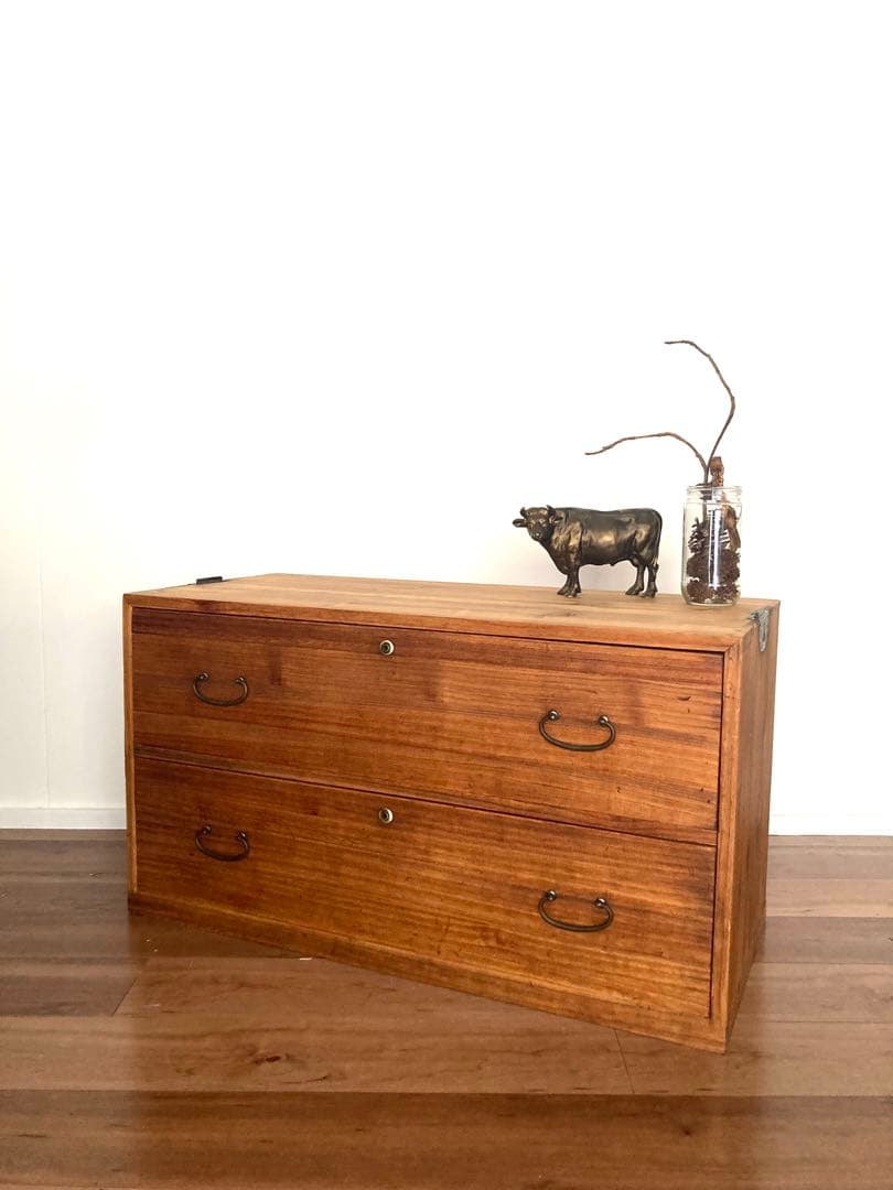 【週末SALE】アンティークの収納棚　ローボード　総桐　引出し2杯　色味が良さげ