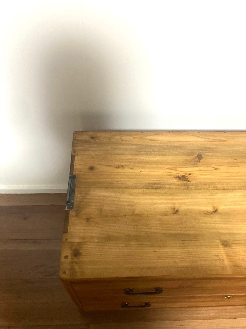 【週末SALE】アンティークの収納棚　ローボード　総桐　引出し2杯　色味が良さげ