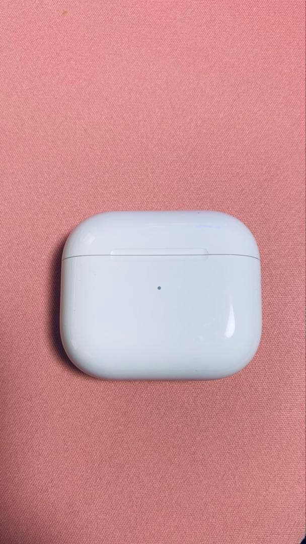 ①Apple AirPods 第3世代 MagSafe