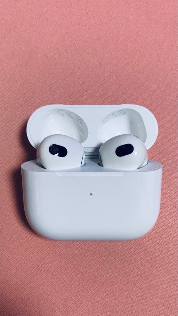 ①Apple AirPods 第3世代 MagSafe