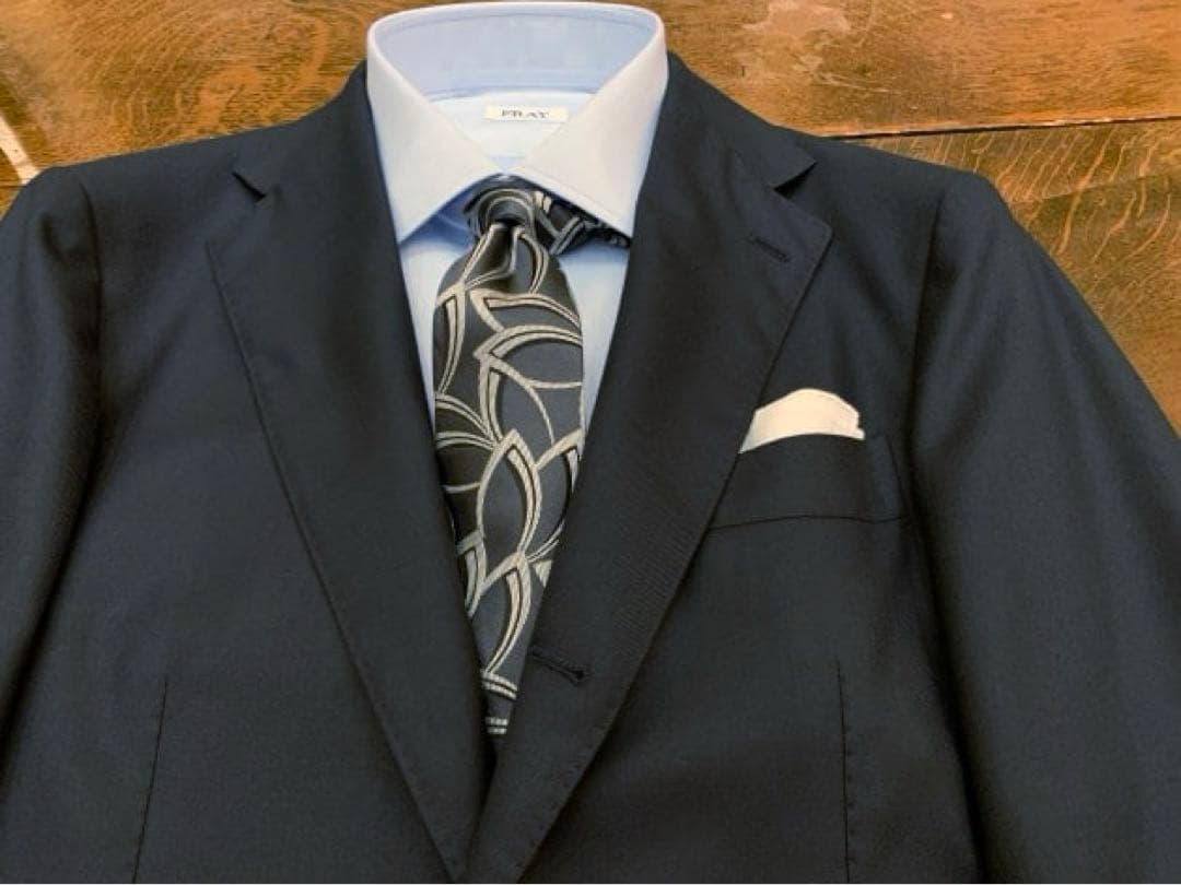 Brilla per il gusto /ESCORIAL ソリッド スーツ