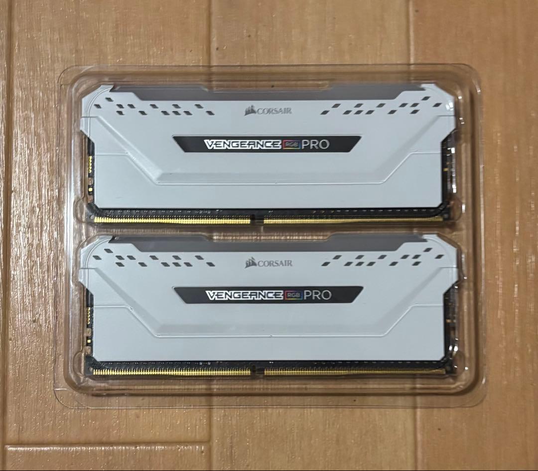 CORSAIR VENGEANCE RGB PRO 16GB DDR4 美品