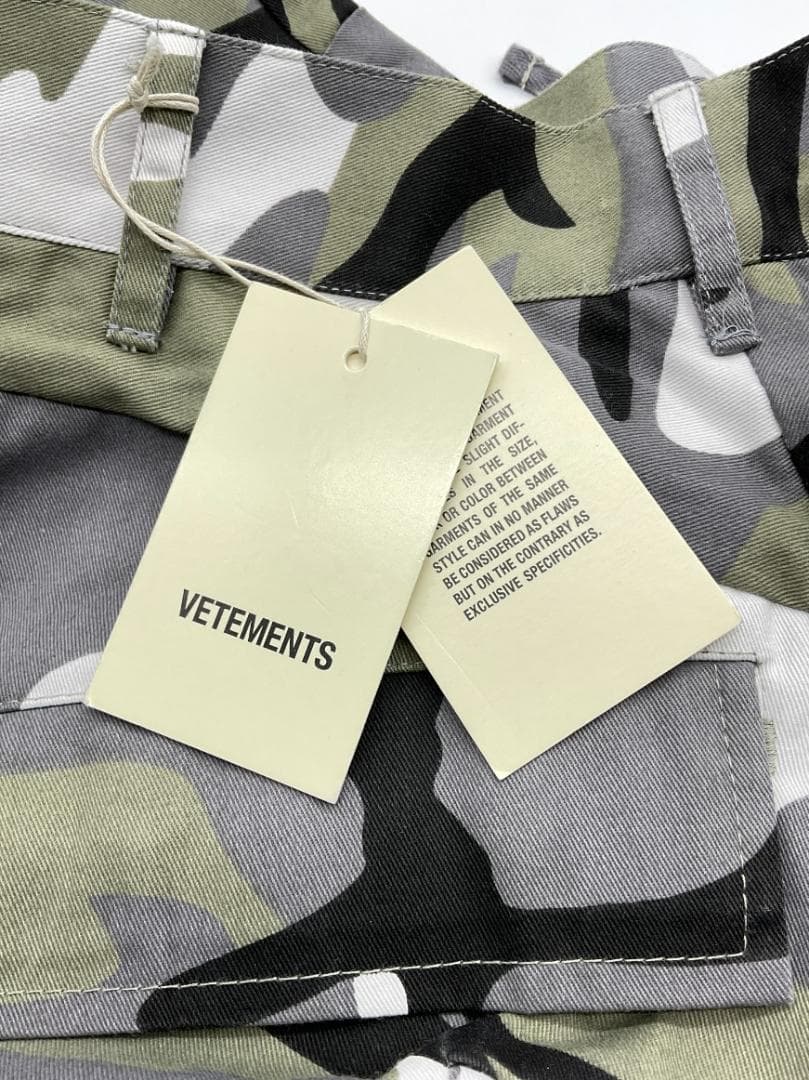 【未使用品】VETEMENTS カモフラカーゴパンツ 定価146,300円