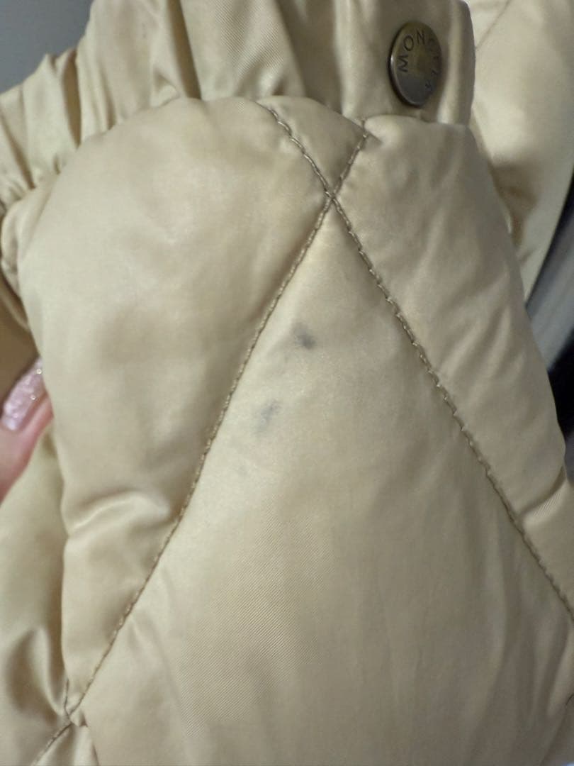 MONCLER ベージュ ダウンジャケット キルティングサイズ3