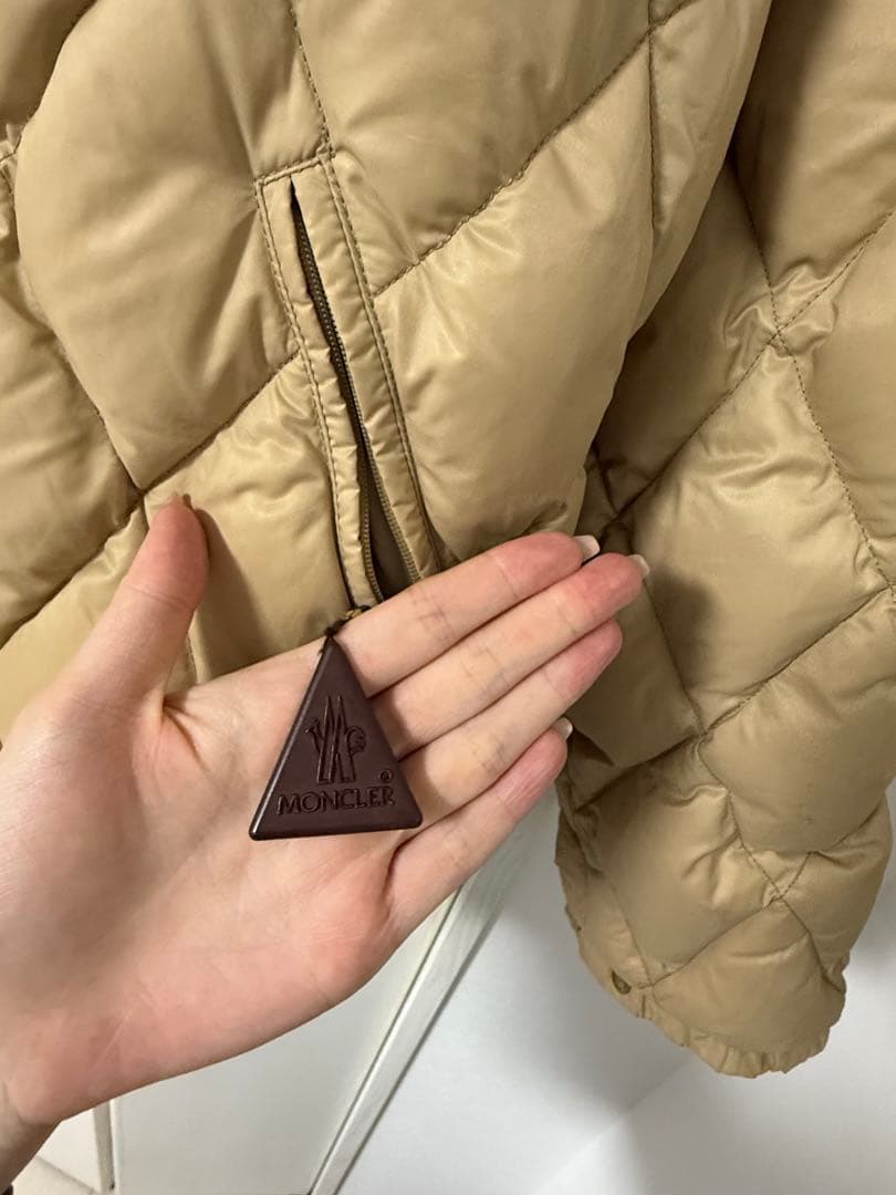 MONCLER ベージュ ダウンジャケット キルティングサイズ3
