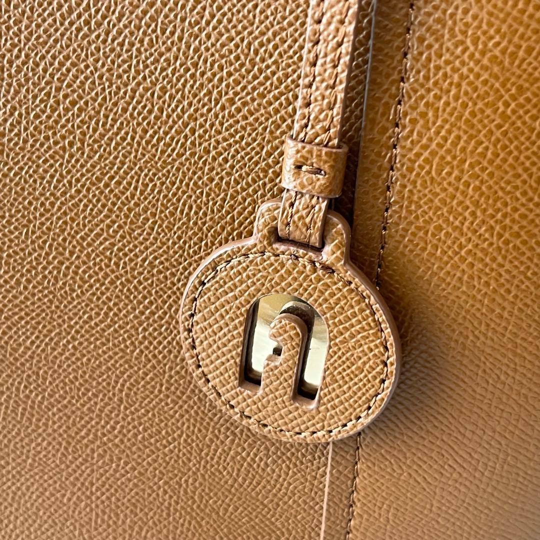 FURLA ブラウン レザートートバッグ