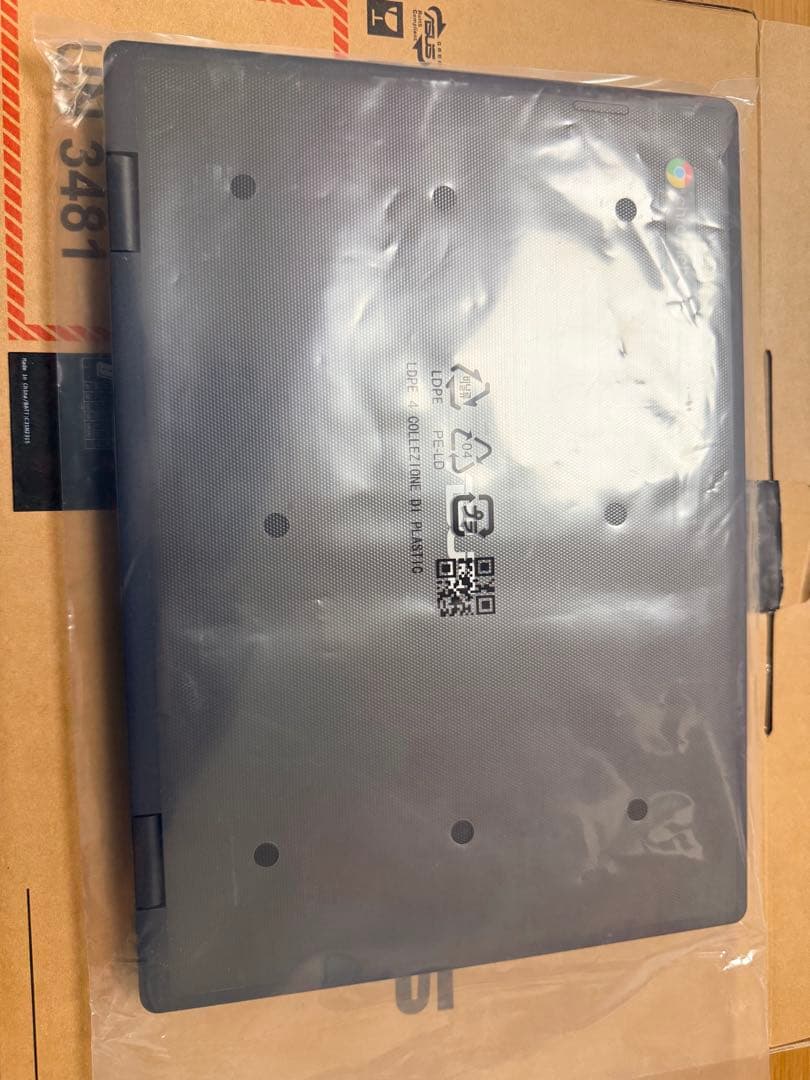 ほぼ新品ASUS Chromebook CZ12 Flip (CZ1204F)