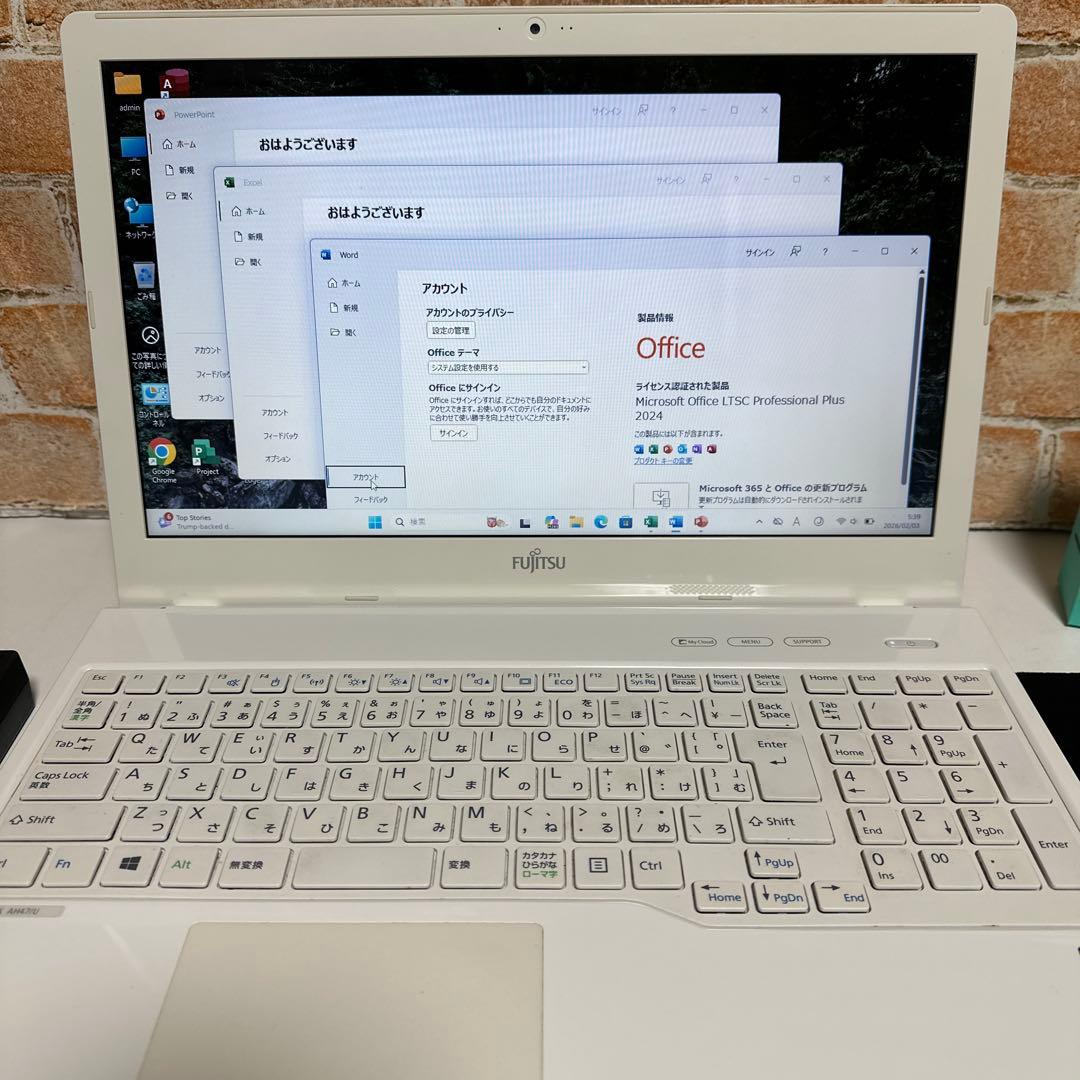 富士通 ノートPC Corei7 メモリ8GB Webカメラ　Win11 Pro