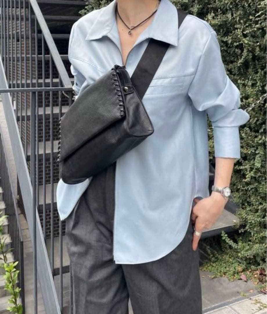 ear PAPILLONNER イアパピヨネ ワイドテープショルダーバッグ 黒