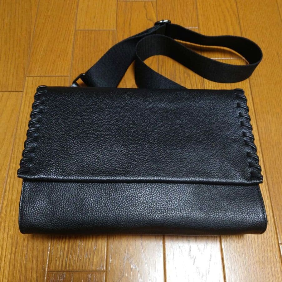 ear PAPILLONNER イアパピヨネ ワイドテープショルダーバッグ 黒