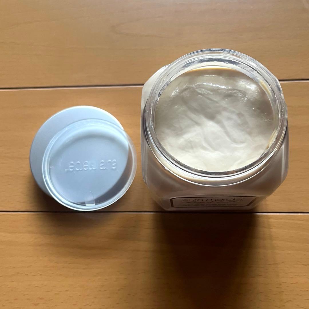 【 LAURA MERCIER 】ホイップトボディクリーム アンバーバニラ