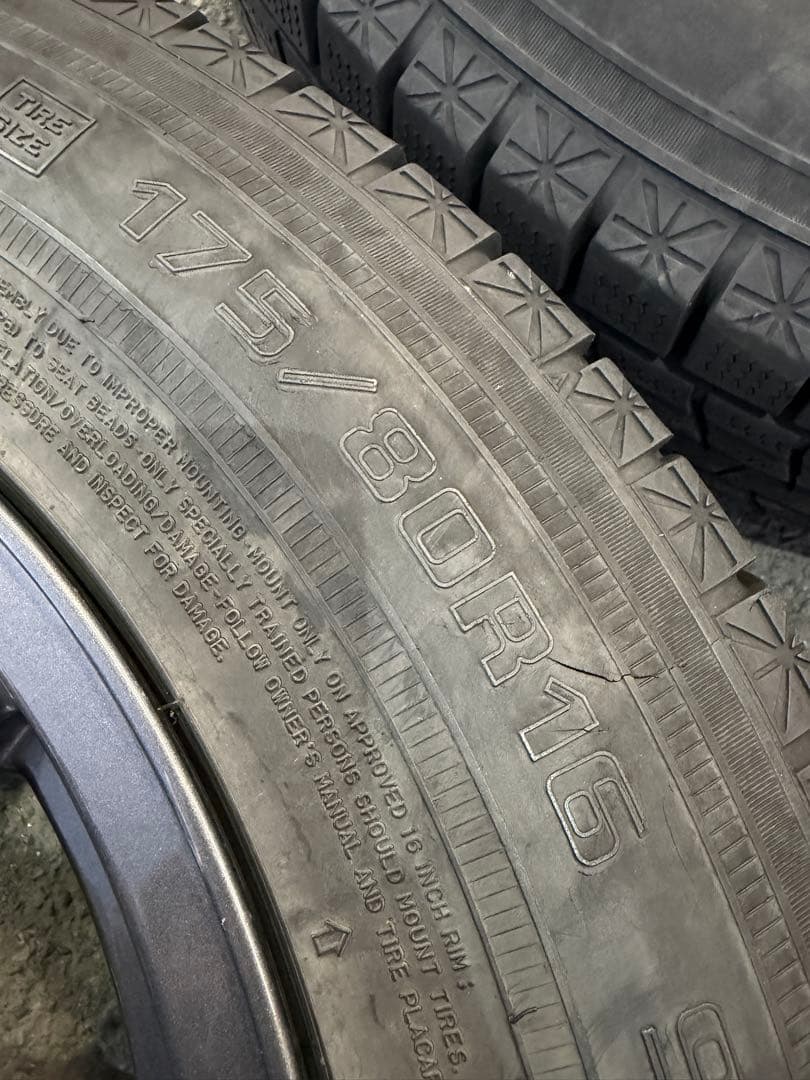 セ*ノ様 175/80R16 スタッドレスタイヤ　ホイールセット　ジムニー