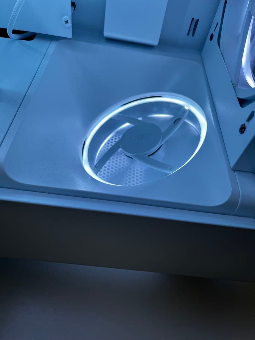 NZXT H5 Elite ケース RGBファンコントローラー付き