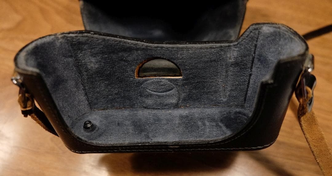 Leitz Leica (ライカ) M 純正レザーケース＆ストラップ